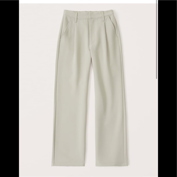 Abercrombie & Fitch Pants - NWT Abercrombie and Fitch Tan Tailored 90s Relaxed Pant